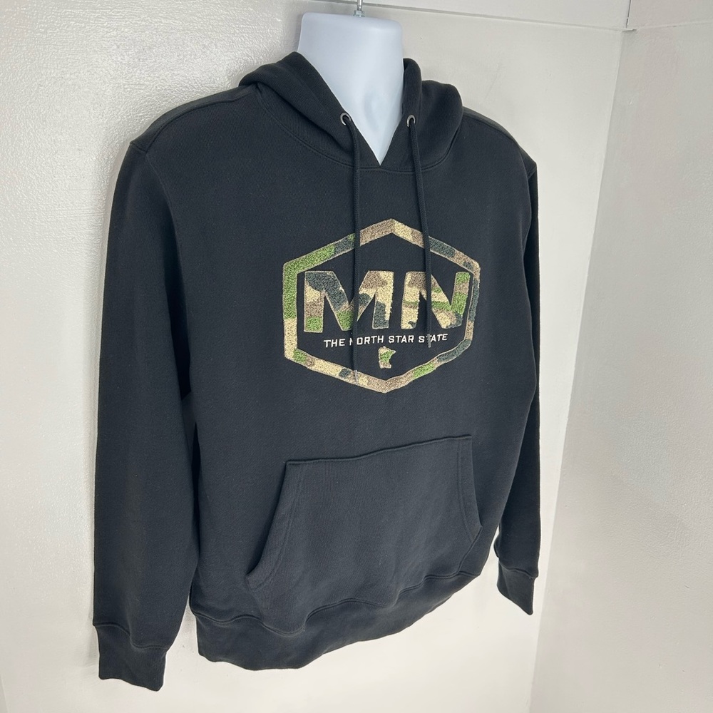 State of Mine NWT Woodland Camo Chenile Minnesota Hoodie Medium North Star State - Picture 3 of 14